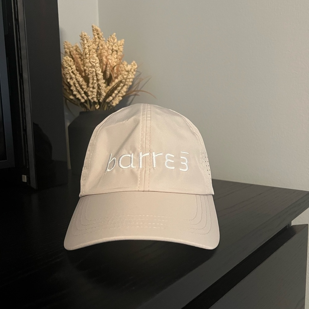 Barre3 Hat NWOT